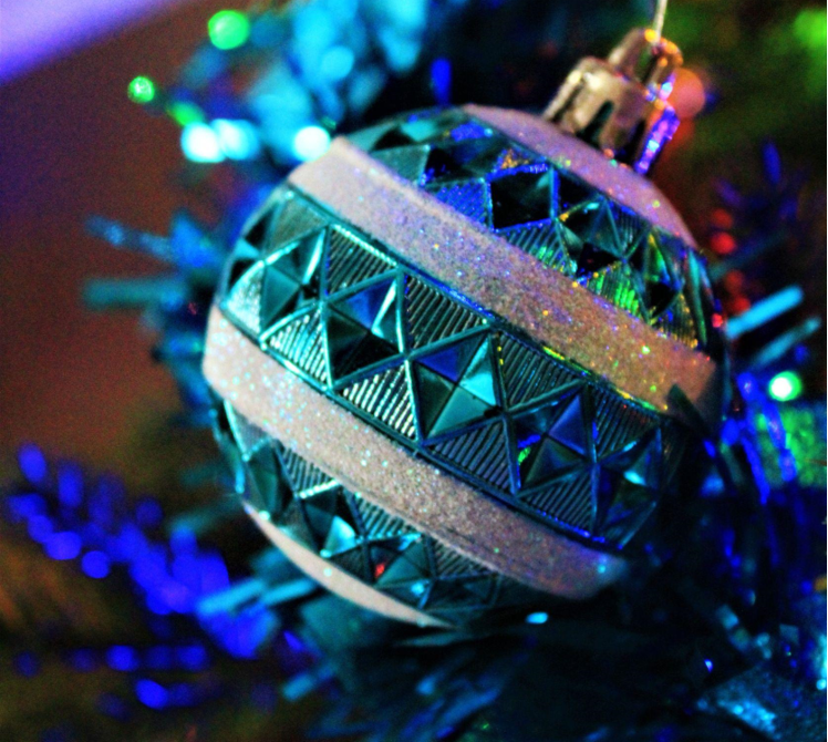 The Ultimate Guide to Choosing the Best Artificial Christmas Tree with Lights and Ornament Set